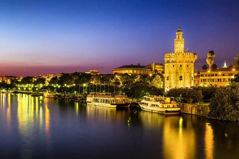 Turquesa De Sevilla Suite Bagian luar foto